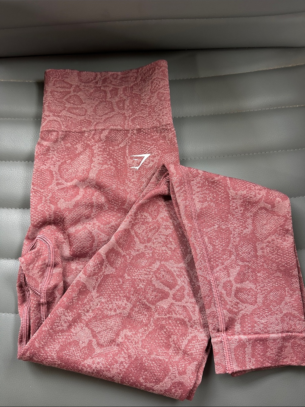 Gymshark Women’s High-Waist Jeggings in Dusty Rose Snake Print